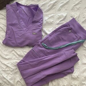 Figs Purple Scrub Set (LILAC DAWN)